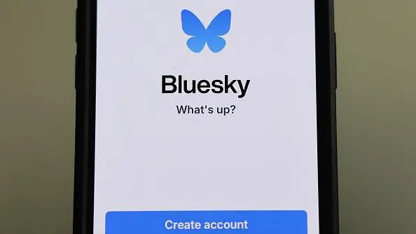 Bluesky: ఎక్స్ యూజర్లు బ్లూస్కైకి ఎందుకు మారుతున్నారు, ఈ కొత్త సోషల్ మీడియా కంపెనీ ఎవరిది